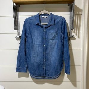 Old Navy Classic denim shirt